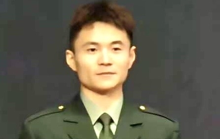 两年又三年的第一张照片--合肥闪婚服务中心